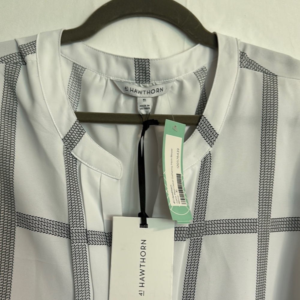 41 Hawthorn Black and White Blouse with Timeless Sophistication